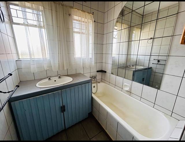 3 BEDROOM HOUSE TO LET IN VANDERBIJLPARK SE 10